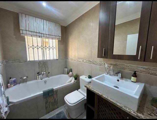 3 BEDROOM HOUSE FOR SALE IN SUNAIR PARK